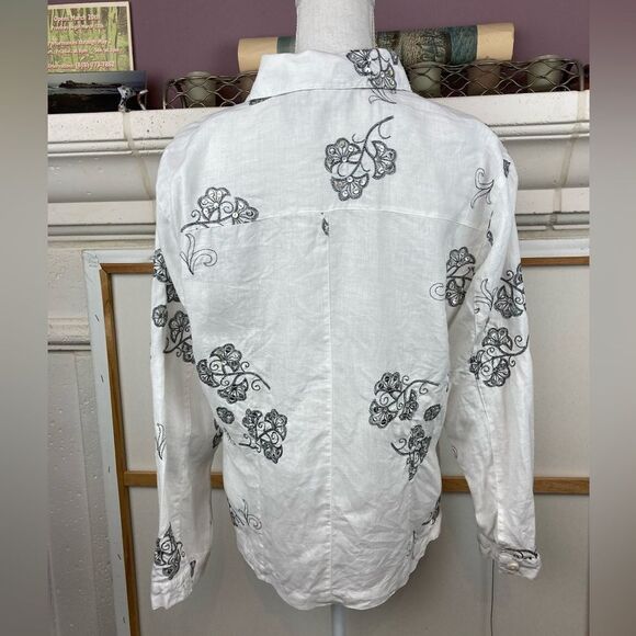 Chicos embroidered linen blouse w/ silver accent beading, silver thread, sparkle - Picture 5 of 9